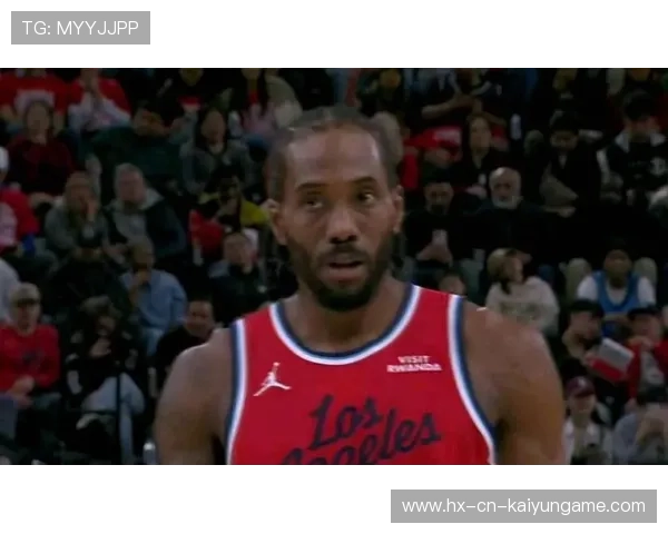 伦纳德低位转身造杀伤，快船稳住防线